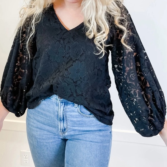 Vine & Love Tops - NWT Vine & Love Lace Boutique Blouse